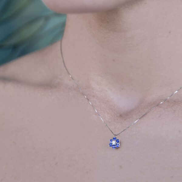 Collana Flower Blu - immagine 3